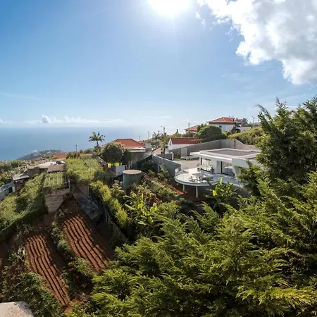 The White House By An Island * Ponta do Sol (Madeira)
