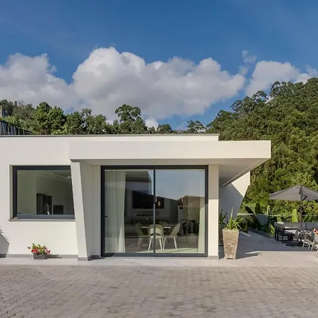 The White House By An Island Сasa de vacaciones Ponta do Sol (Madeira)