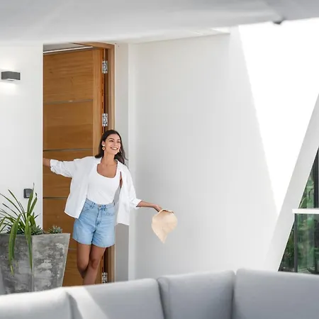 The White House By An Island Дом отдыха